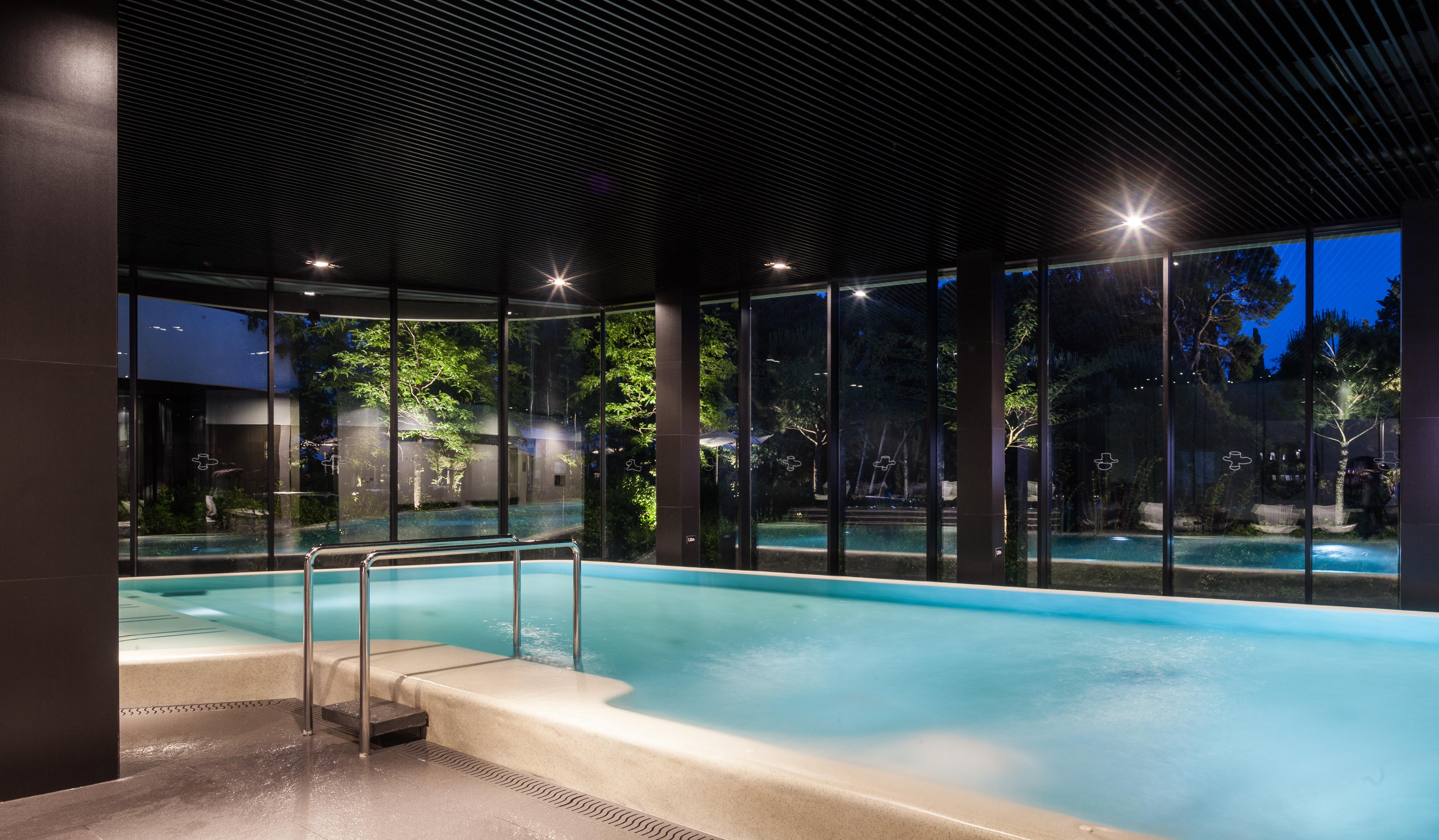 Lone Hotel By Maistra Collection Rovinj Ngoại thất bức ảnh The swimming pool at the hotel