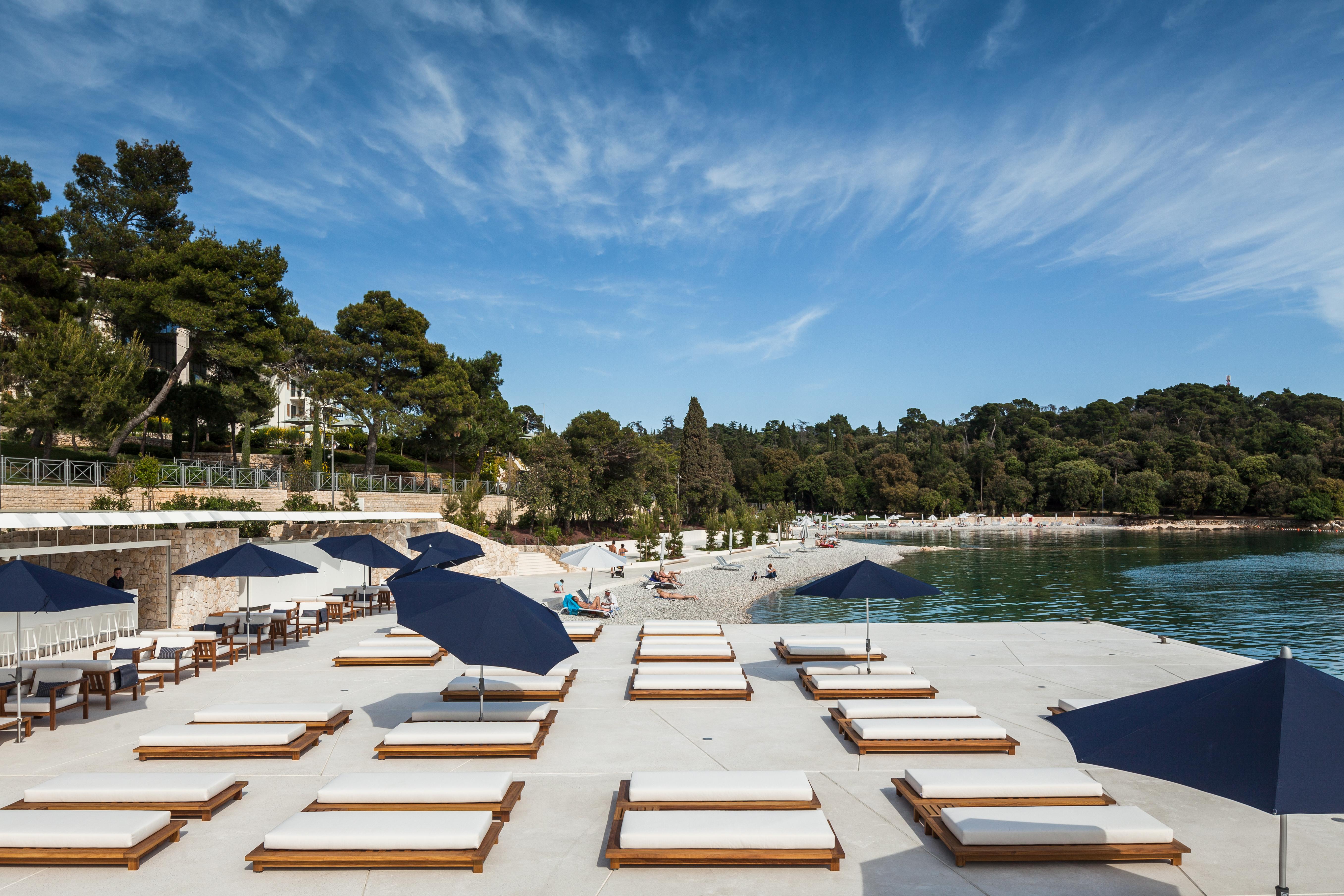 Lone Hotel By Maistra Collection Rovinj Ngoại thất bức ảnh The beach at the Capella