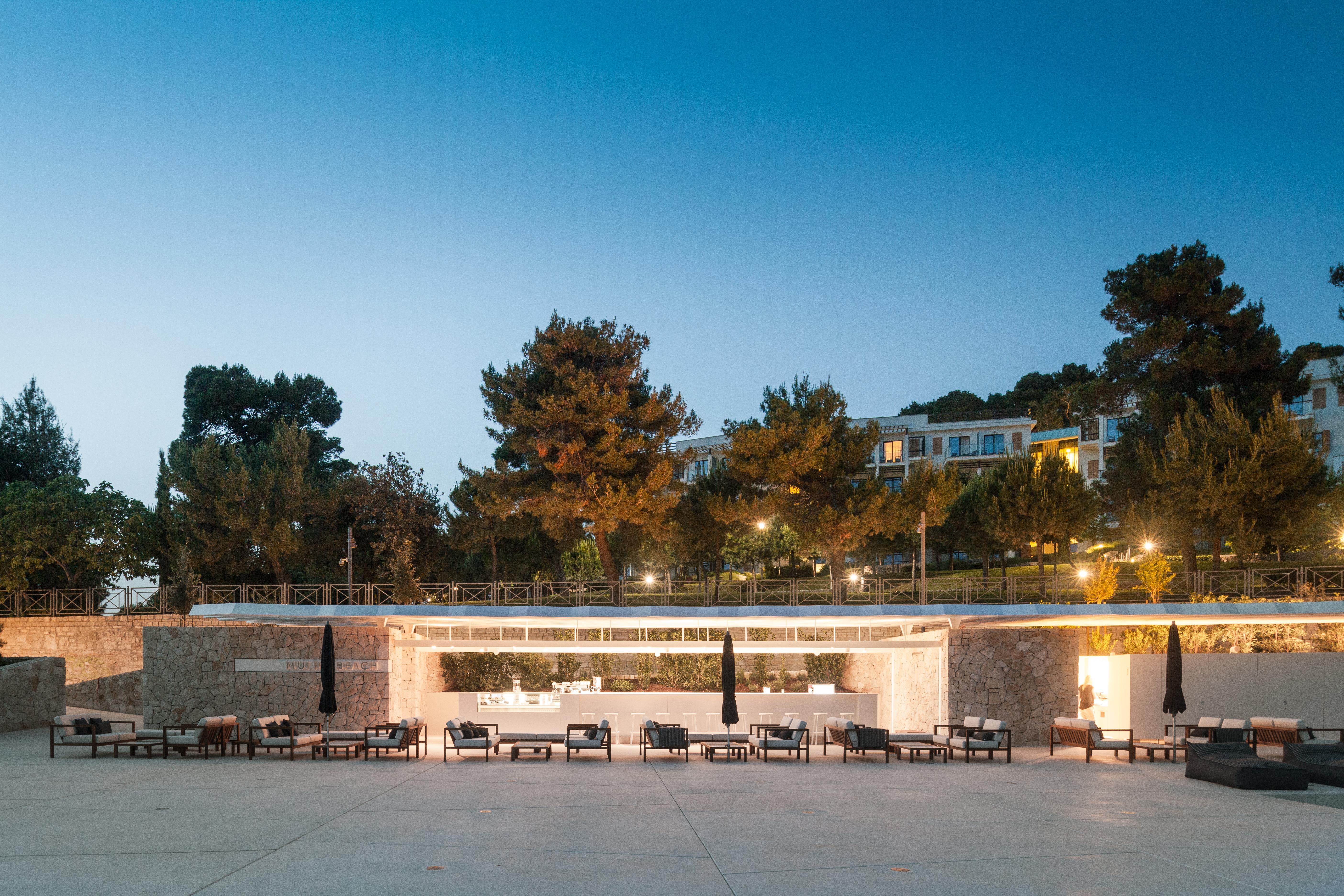 Lone Hotel By Maistra Collection Rovinj Ngoại thất bức ảnh The restaurant at the hotel