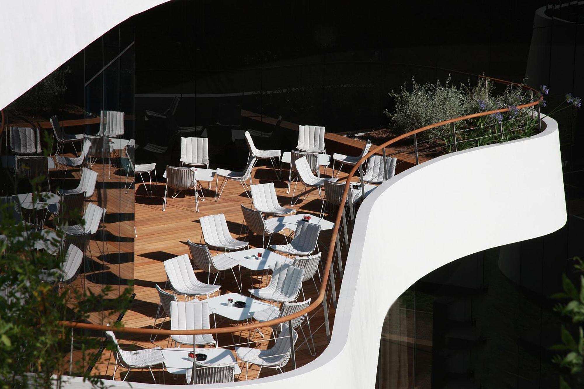 Lone Hotel By Maistra Collection Rovinj Nhà hàng bức ảnh The deck of the ship