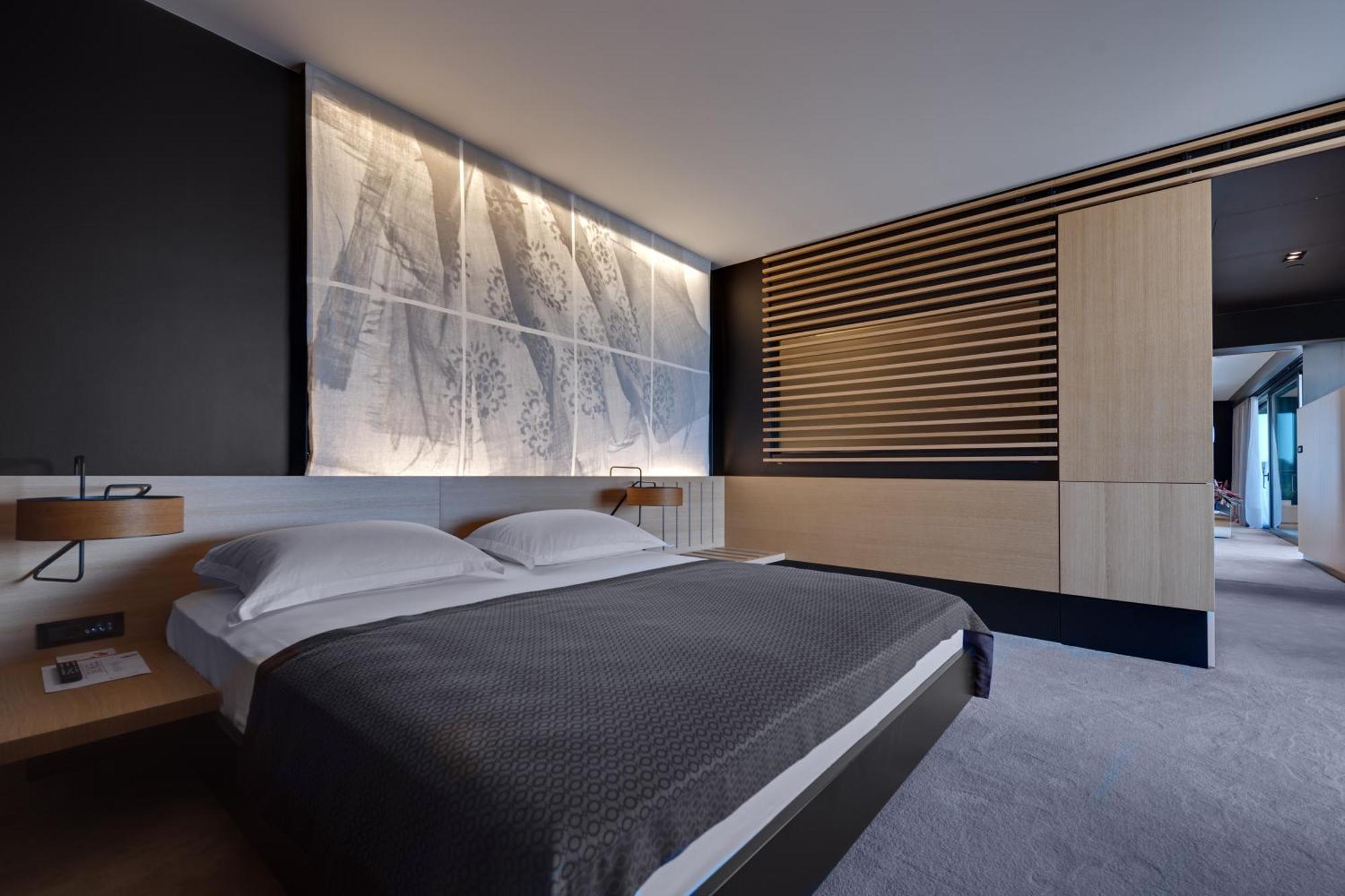 Lone Hotel By Maistra Collection Rovinj Phòng bức ảnh A bedroom at the hotel